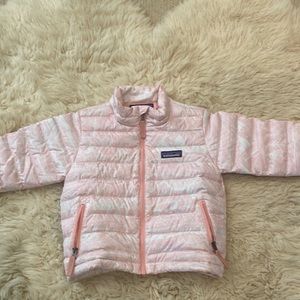 Patagonia girls jacket size 2T. Excellent condition